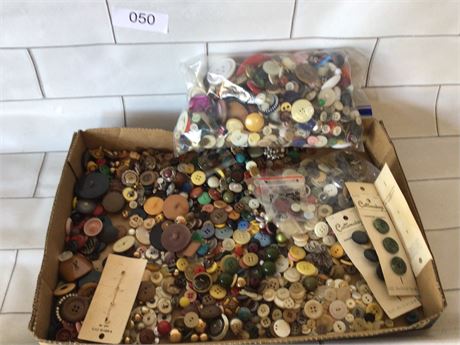 Flat. of vintage buttons