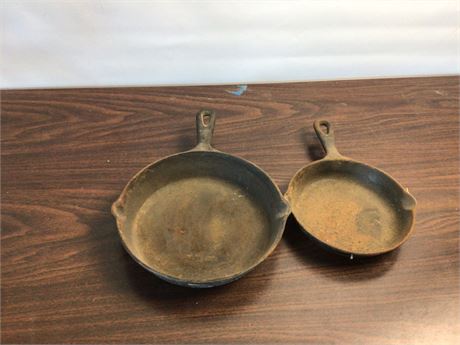 Lodge cast iron cookware